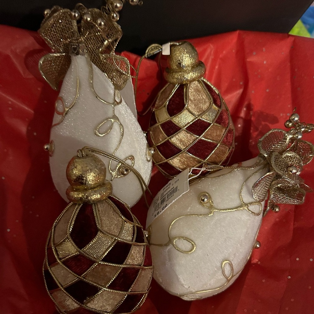 4 new holiday ornaments Christmas tree decorations 4” to 6.5”